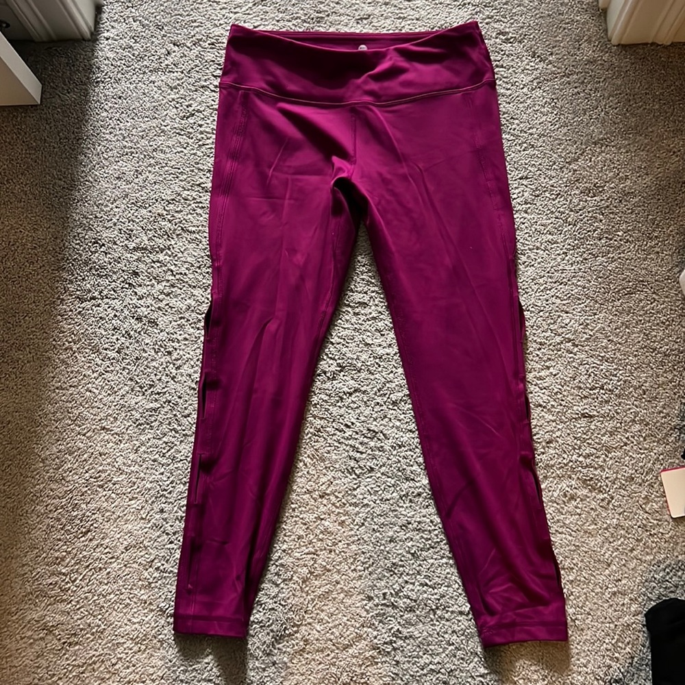 NWOT Magenta Yogalicious Legging size Large